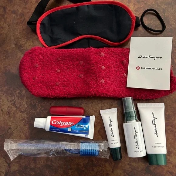 NEW Ferragamo Turkish Airlines Convivio First Class Pink Amenity Kit Clutch Bag - Picture 2 of 6